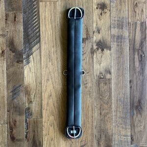 37” Neoprene Western Girth – Black, Lightly Used